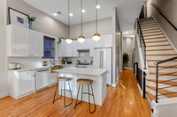 853 N Paulina