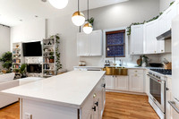 853 N Paulina